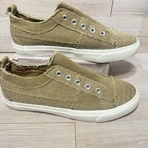 Corkys Womens Babalu Fashion Sneaker Slip On Size 7